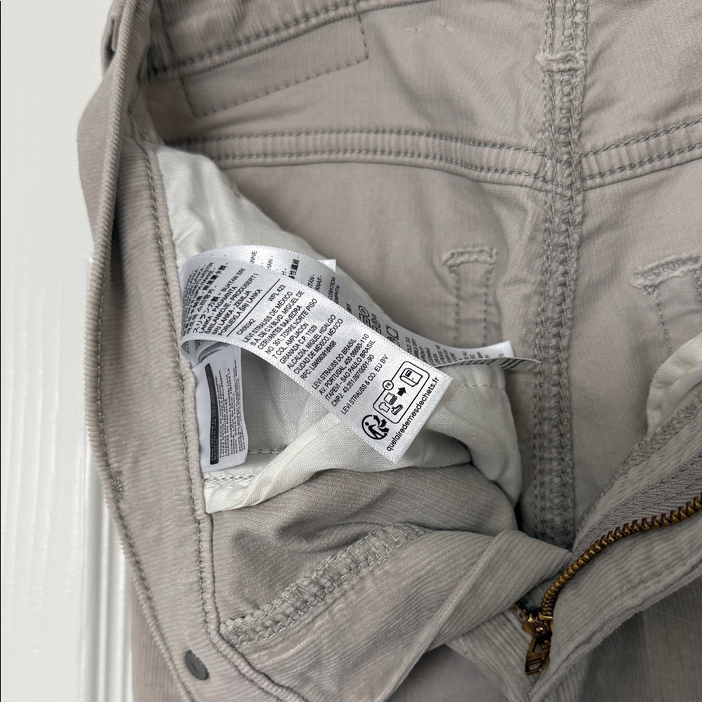 Levi's Womens 724 High Rise Straight Jeans - Picture 13 of 13